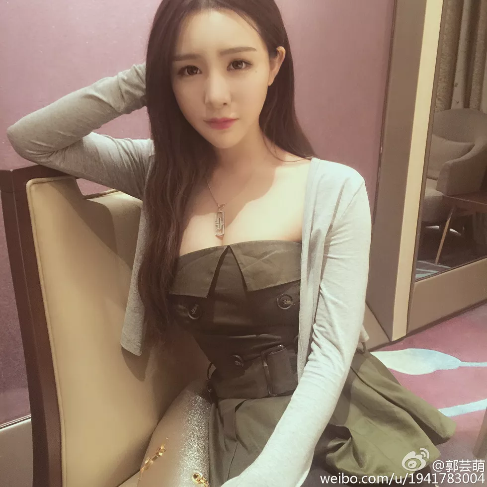 美女嫩模郭芸萌性感自拍美图写真微博合集270P