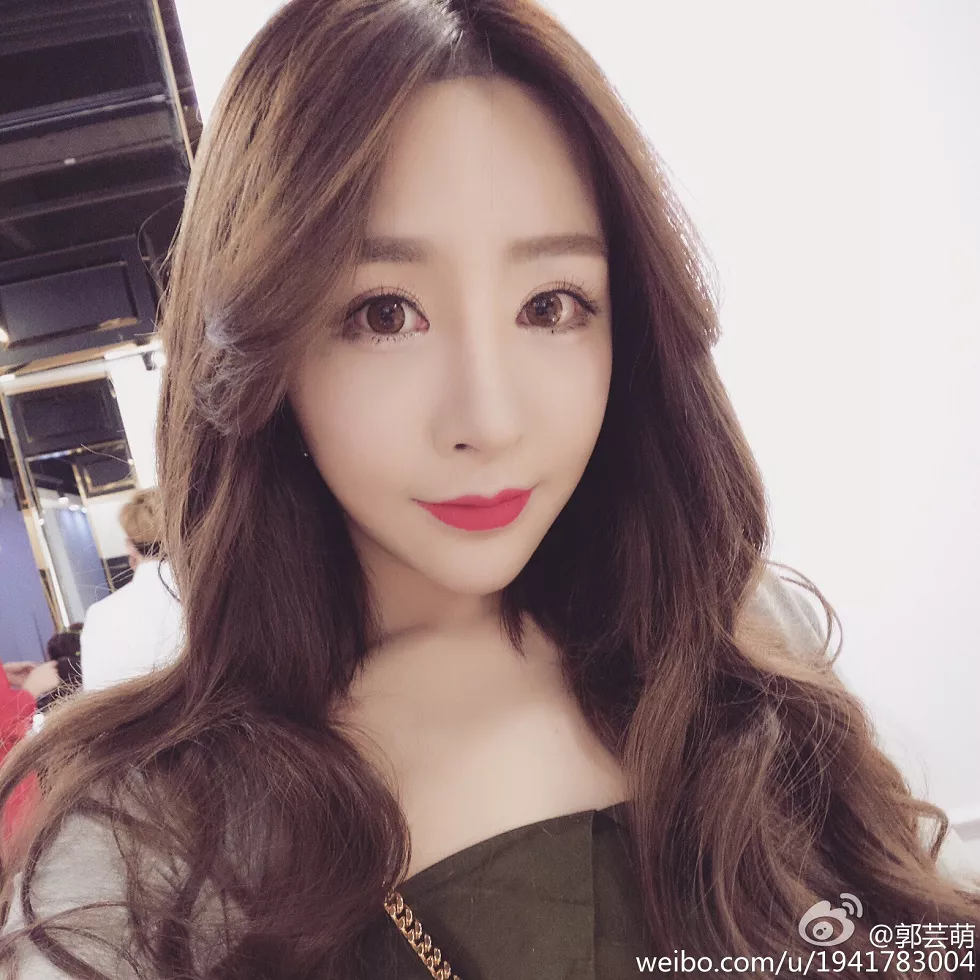 美女嫩模郭芸萌性感自拍美图写真微博合集270P