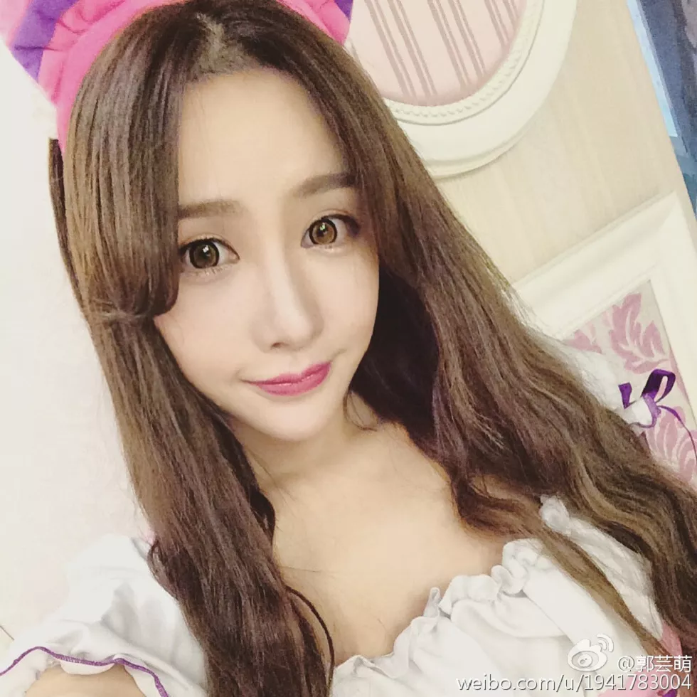 美女嫩模郭芸萌性感自拍美图写真微博合集270P