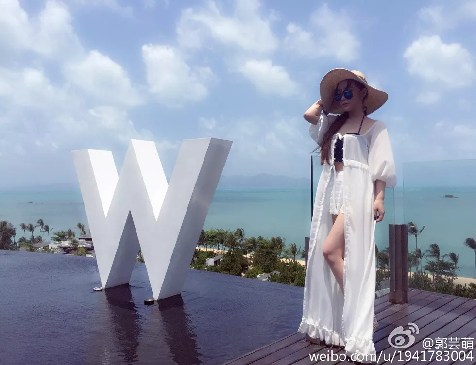 美女嫩模郭芸萌性感自拍美图写真微博合集270P