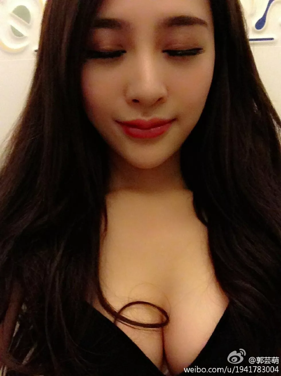 美女嫩模郭芸萌性感自拍美图写真微博合集270P