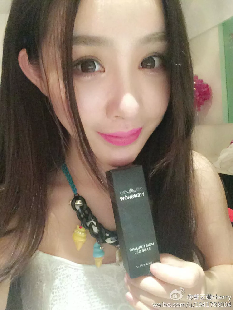 美女嫩模郭芸萌性感自拍美图写真微博合集270P