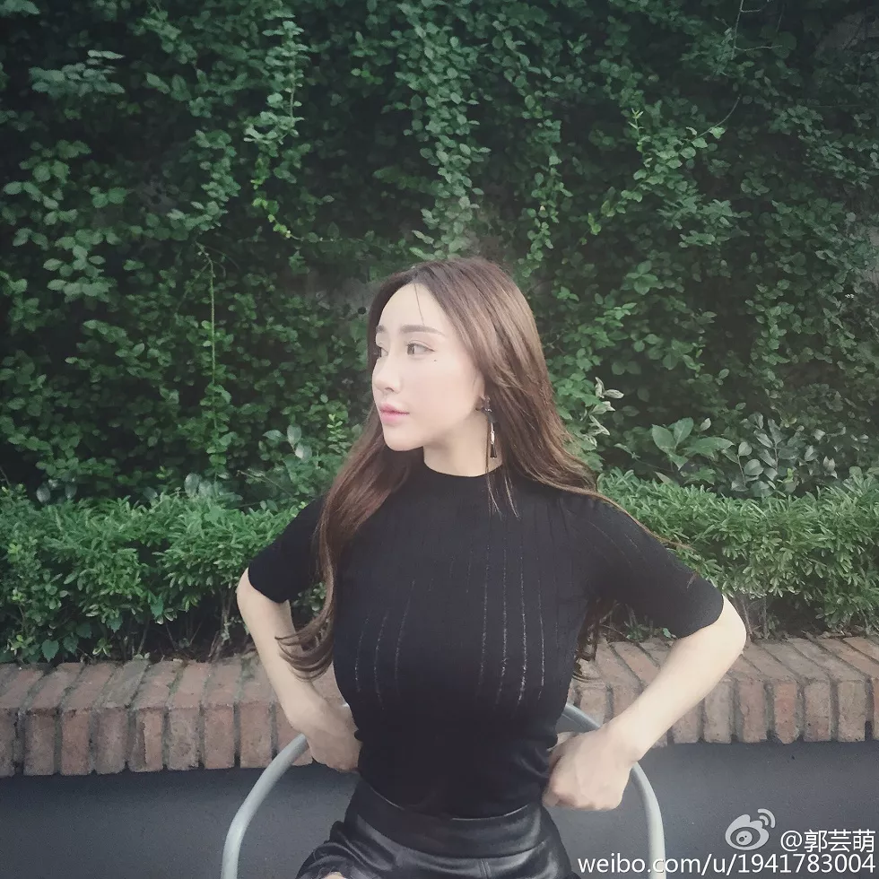 美女嫩模郭芸萌性感自拍美图写真微博合集270P