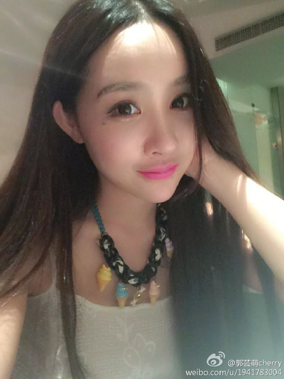 美女嫩模郭芸萌性感自拍美图写真微博合集270P