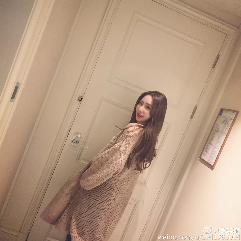 美女嫩模郭芸萌性感自拍美图写真微博合集270P