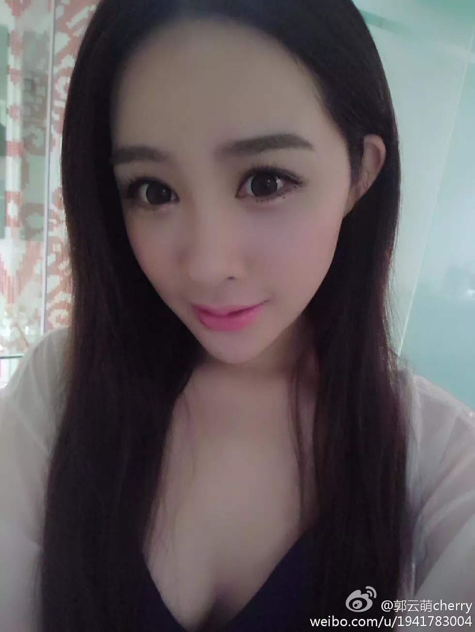 美女嫩模郭芸萌性感自拍美图写真微博合集270P