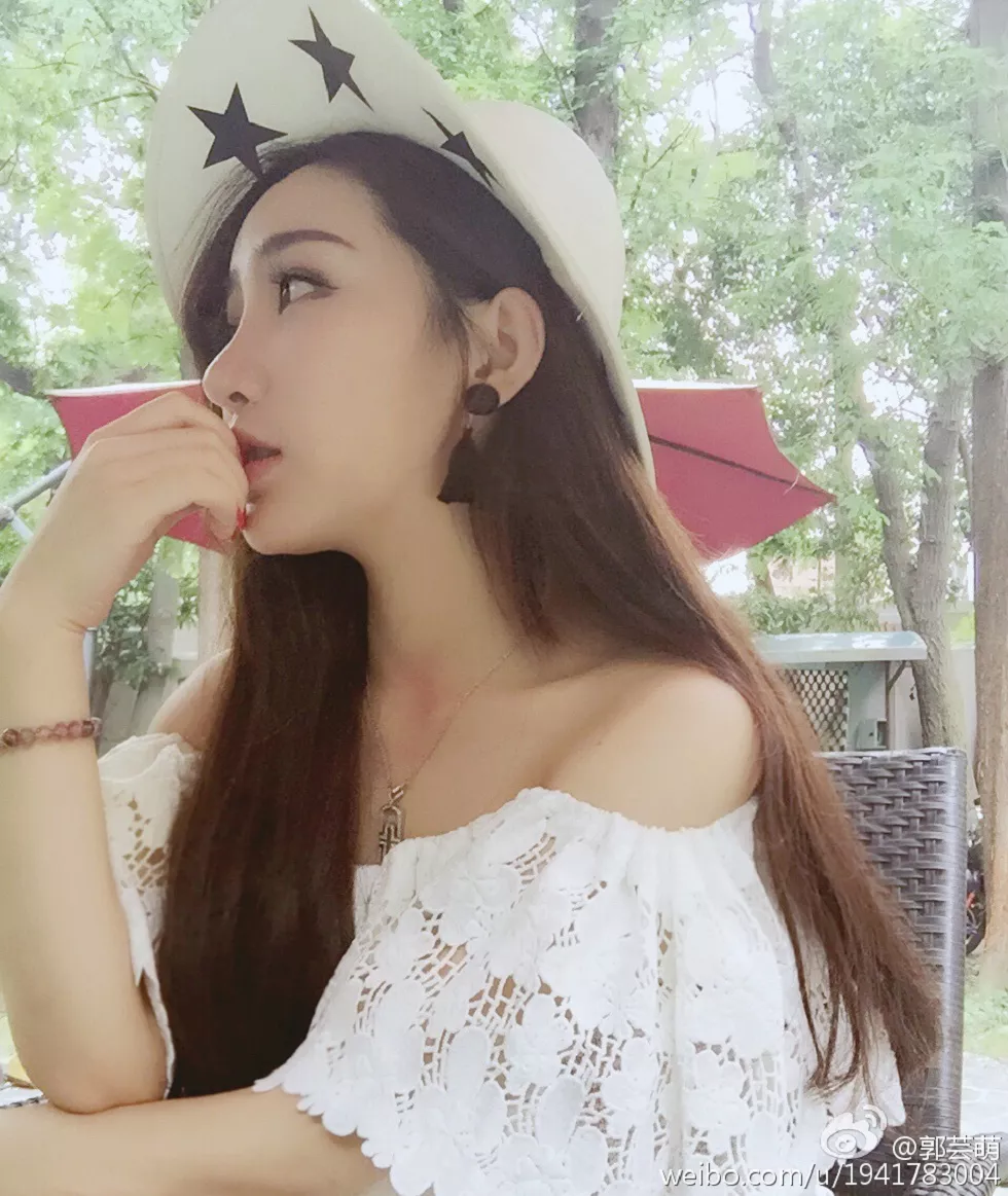 美女嫩模郭芸萌性感自拍美图写真微博合集270P
