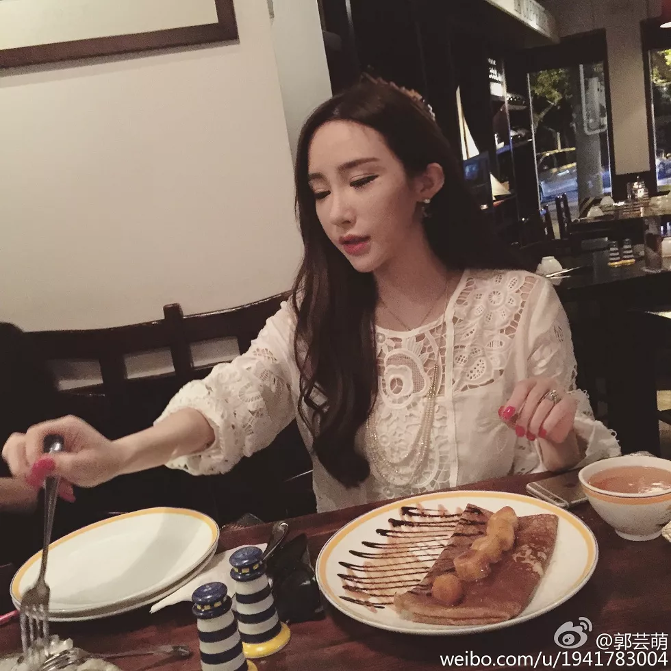 美女嫩模郭芸萌性感自拍美图写真微博合集270P