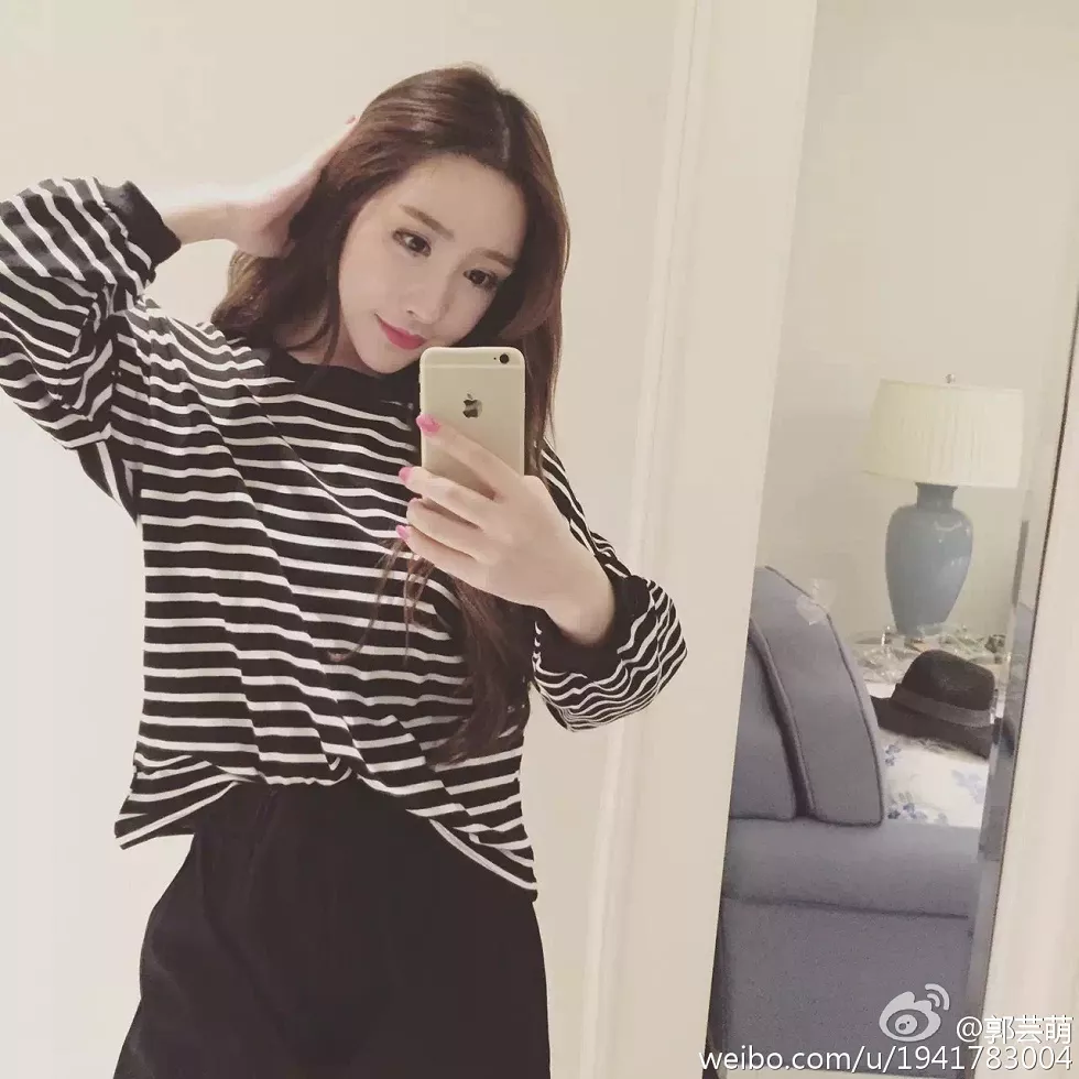 美女嫩模郭芸萌性感自拍美图写真微博合集270P
