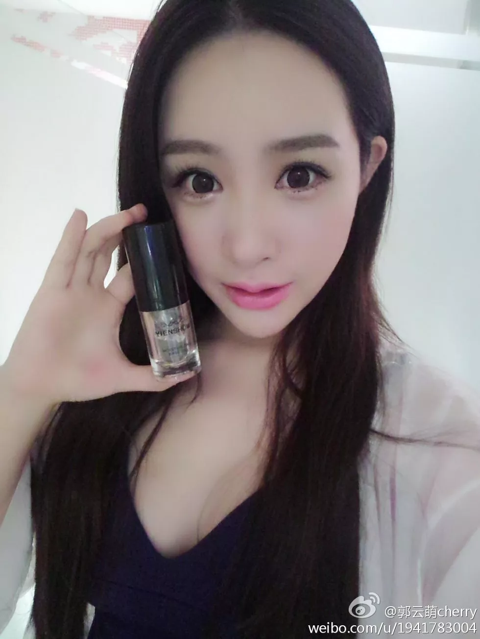 美女嫩模郭芸萌性感自拍美图写真微博合集270P