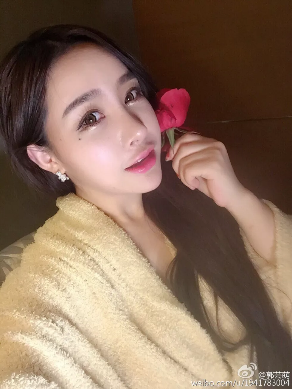 美女嫩模郭芸萌性感自拍美图写真微博合集270P