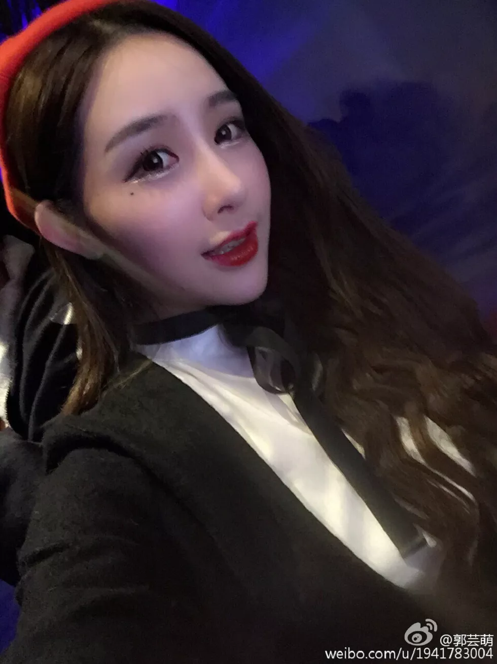 美女嫩模郭芸萌性感自拍美图写真微博合集270P