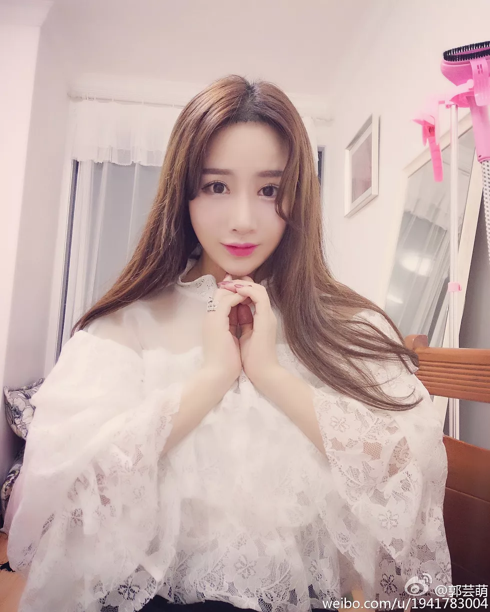 美女嫩模郭芸萌性感自拍美图写真微博合集270P