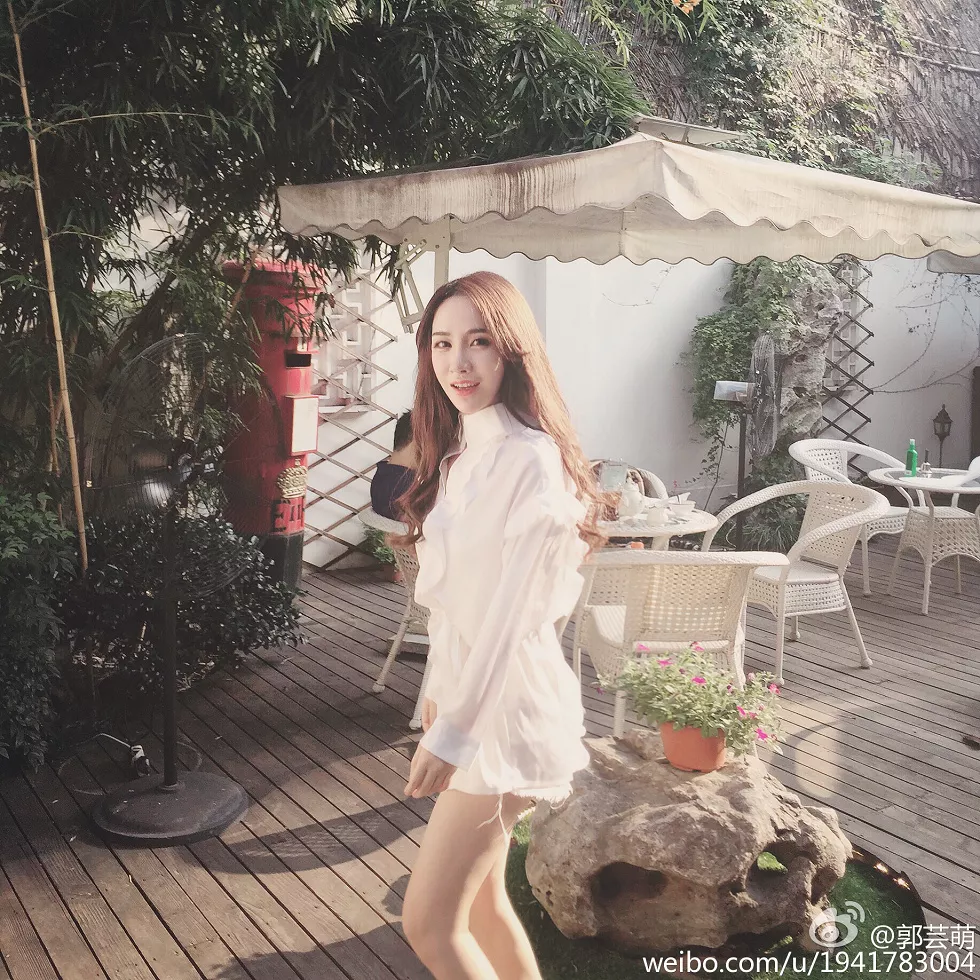 美女嫩模郭芸萌性感自拍美图写真微博合集270P