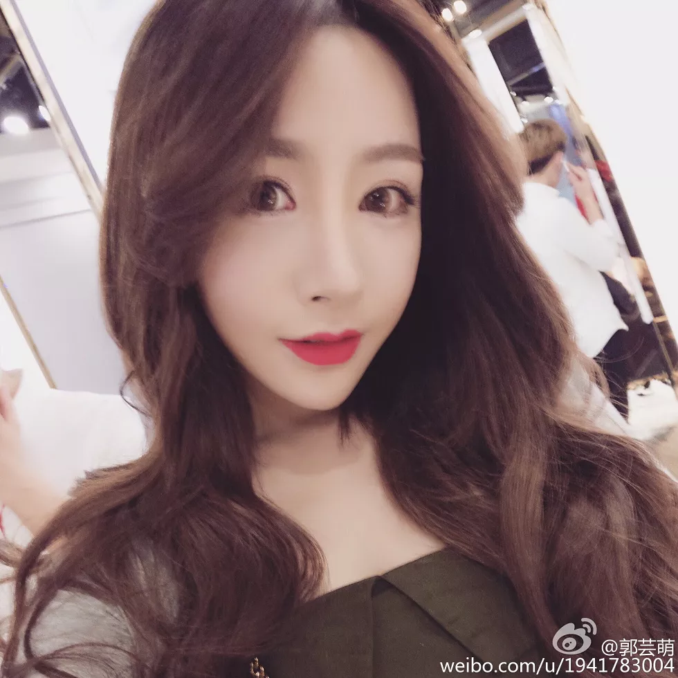 美女嫩模郭芸萌性感自拍美图写真微博合集270P