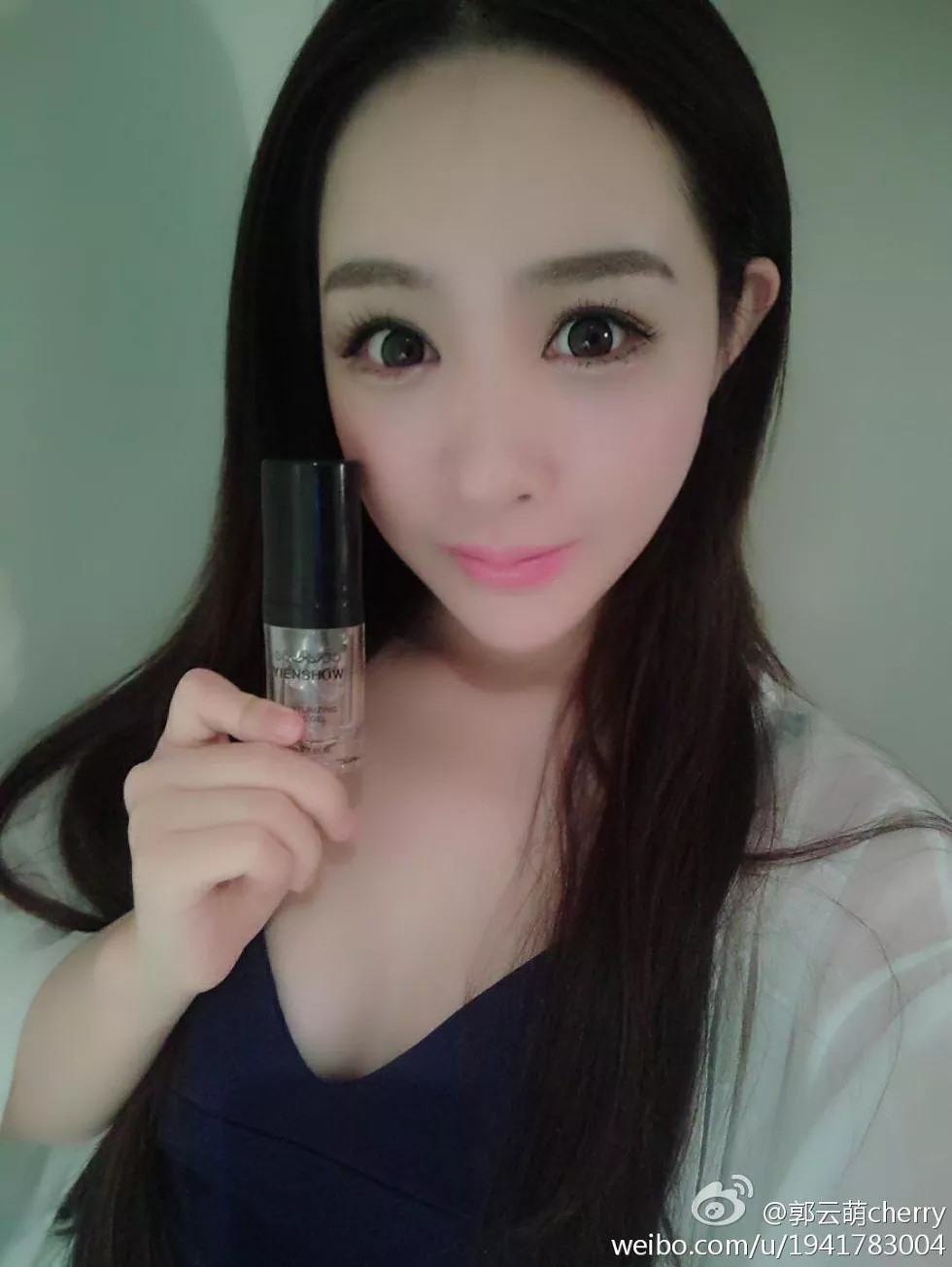 美女嫩模郭芸萌性感自拍美图写真微博合集270P