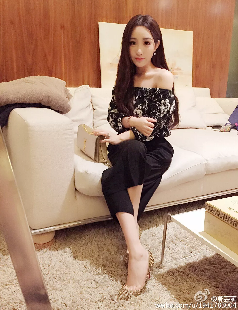 美女嫩模郭芸萌性感自拍美图写真微博合集270P