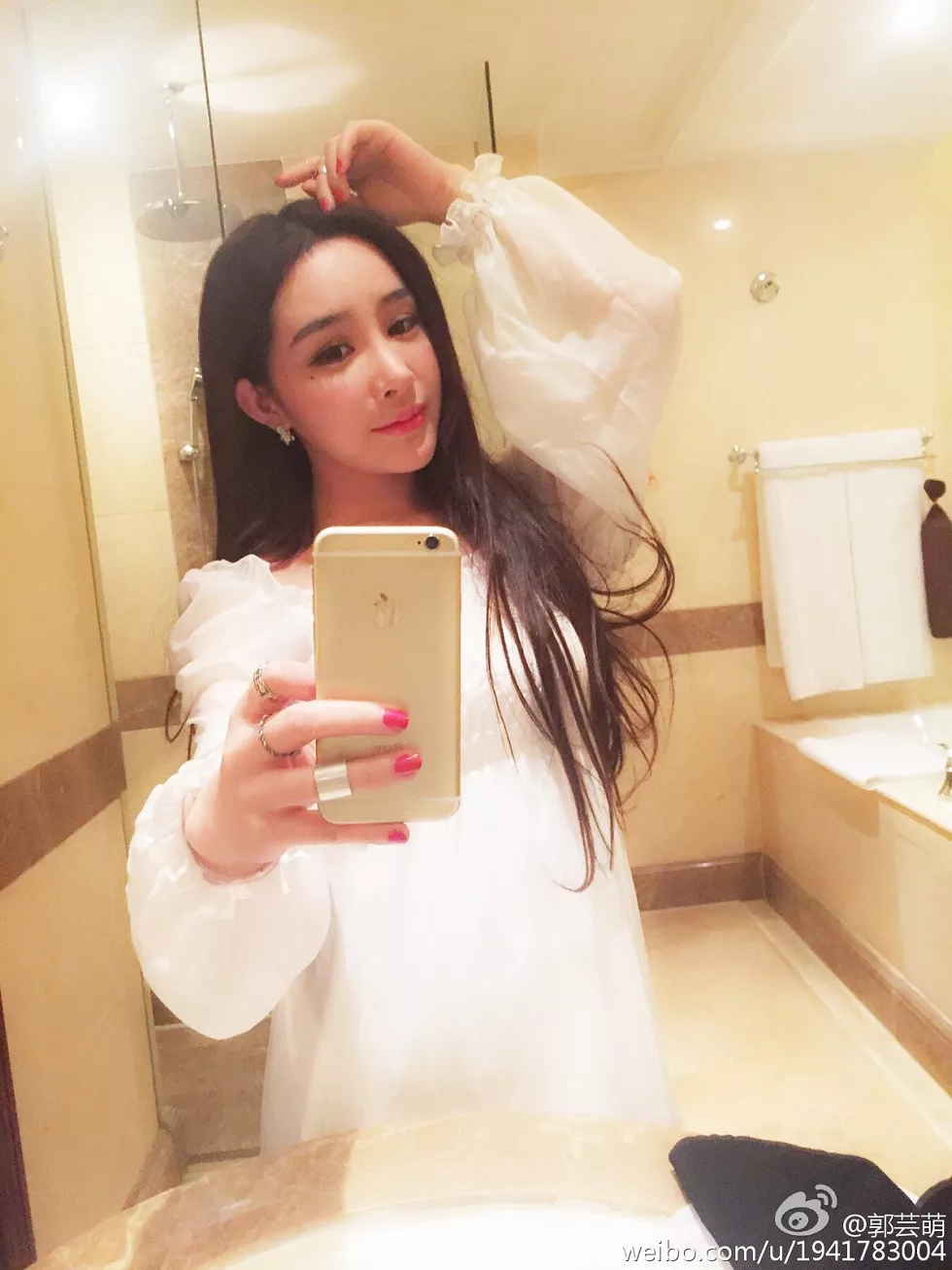 美女嫩模郭芸萌性感自拍美图写真微博合集270P