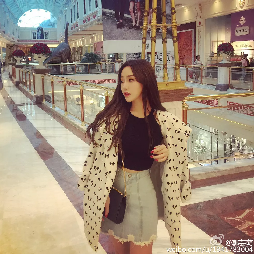 美女嫩模郭芸萌性感自拍美图写真微博合集270P
