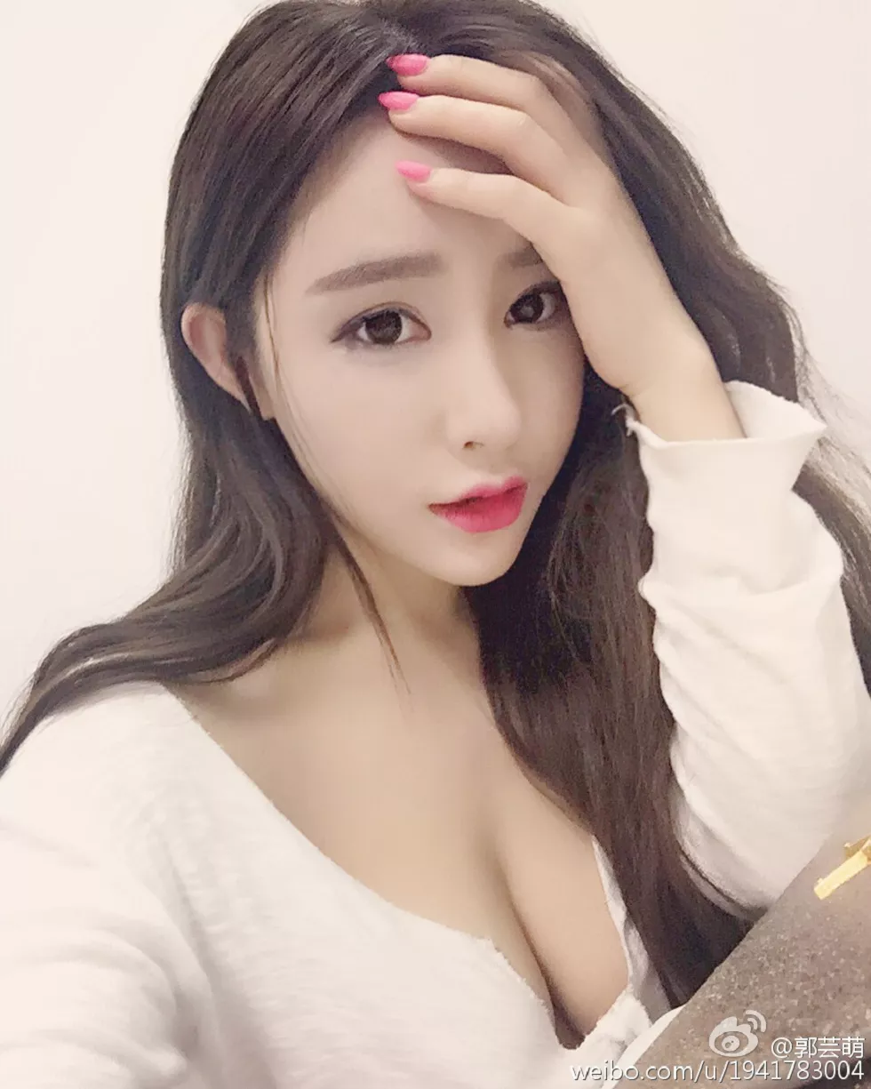 美女嫩模郭芸萌性感自拍美图写真微博合集270P