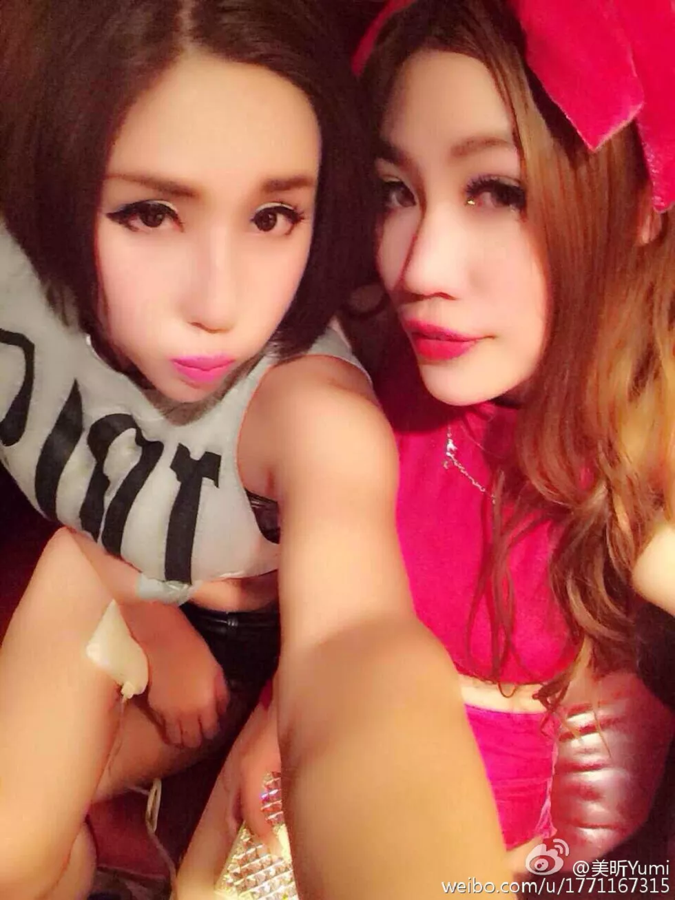 嫩模美昕Yumi完美身材白嫩肌肤海量微博写真255P