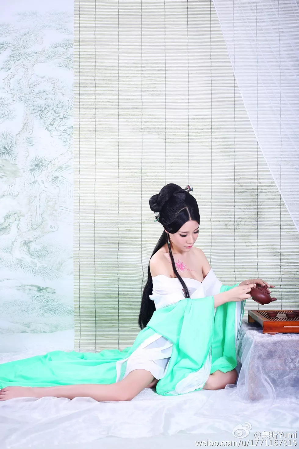 嫩模美昕Yumi完美身材白嫩肌肤海量微博写真255P