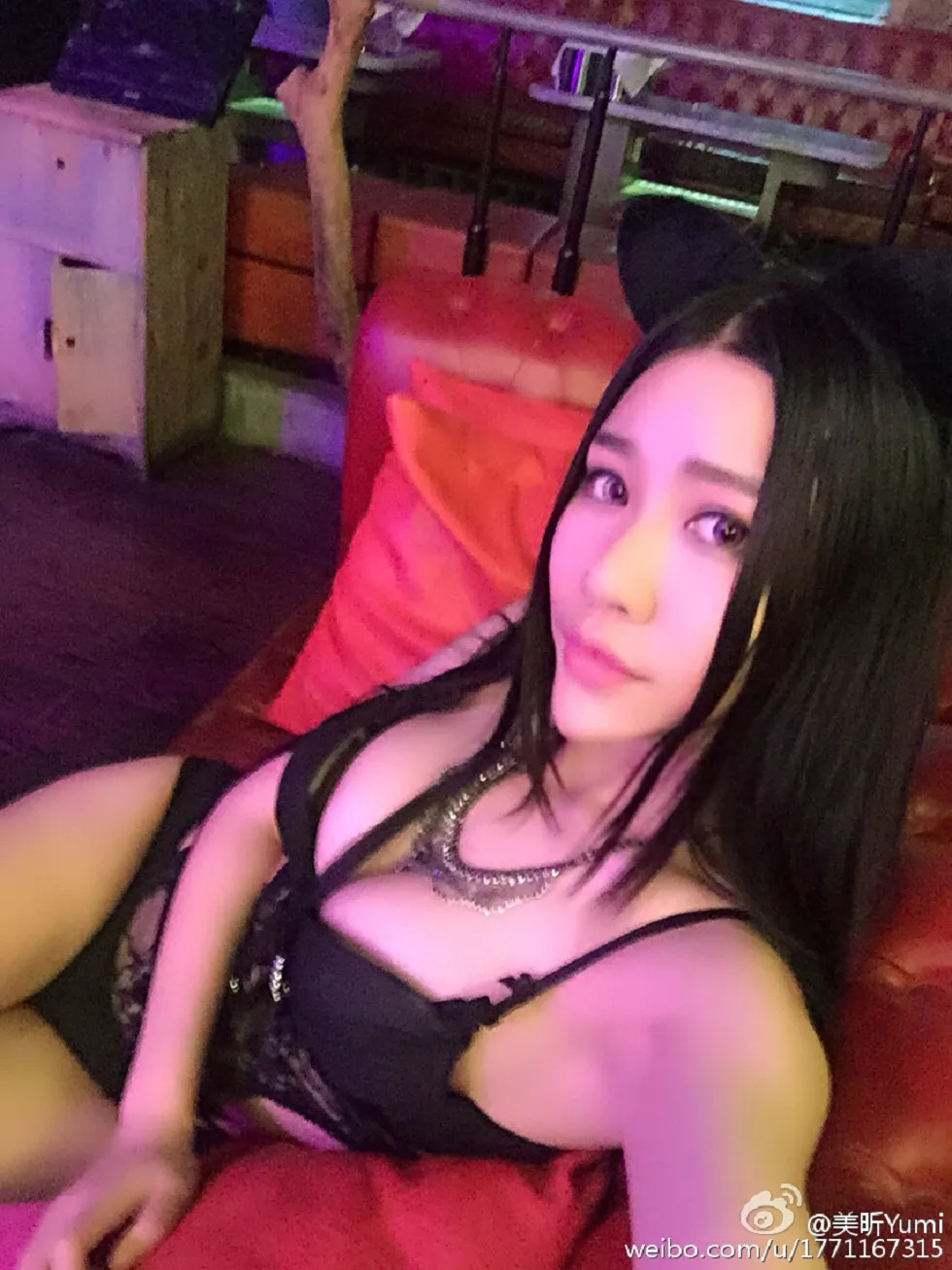 嫩模美昕Yumi完美身材白嫩肌肤海量微博写真255P