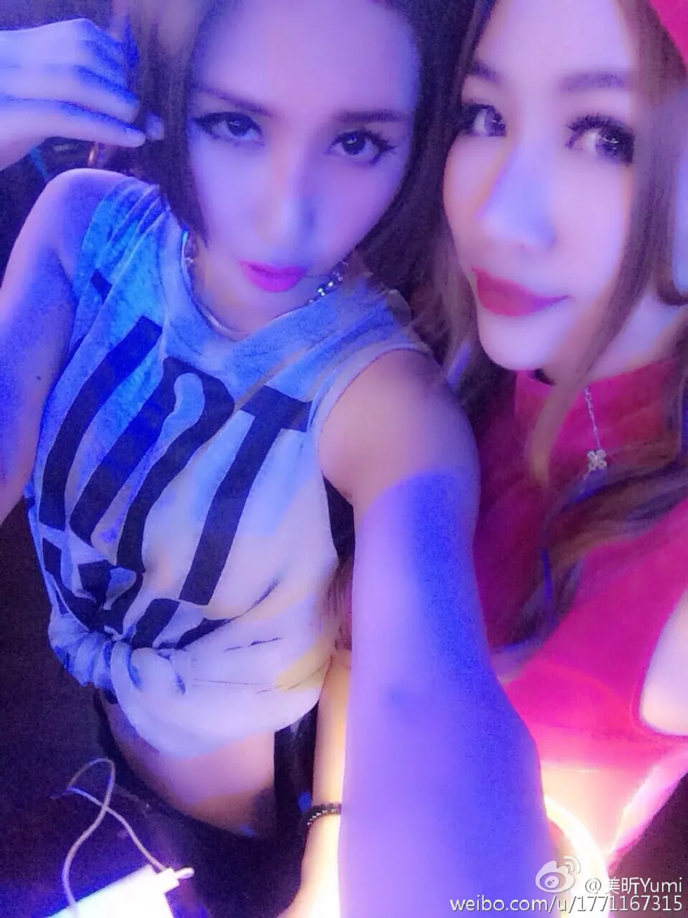 嫩模美昕Yumi完美身材白嫩肌肤海量微博写真255P