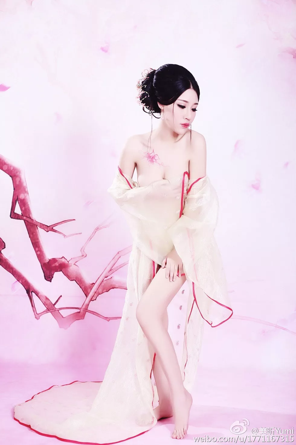 嫩模美昕Yumi完美身材白嫩肌肤海量微博写真255P