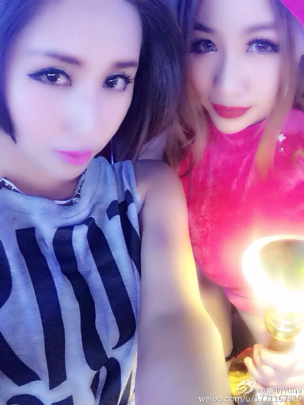 嫩模美昕Yumi完美身材白嫩肌肤海量微博写真255P