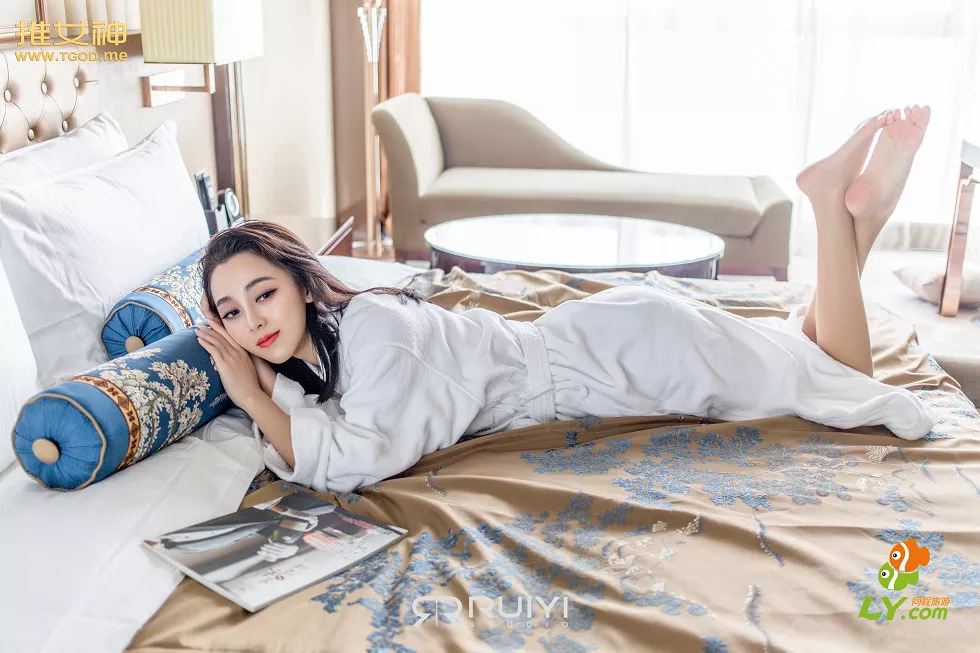 [TGOD推女神]2015.01.05_小范冰冰梁晶莹同城旅拍清新迷人靓丽写真53P