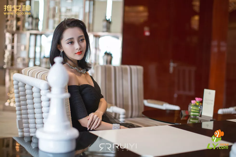 [TGOD推女神]2015.01.05_小范冰冰梁晶莹同城旅拍清新迷人靓丽写真53P