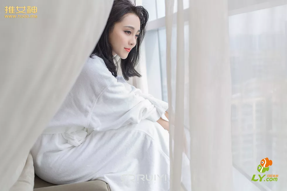 [TGOD推女神]2015.01.05_小范冰冰梁晶莹同城旅拍清新迷人靓丽写真53P