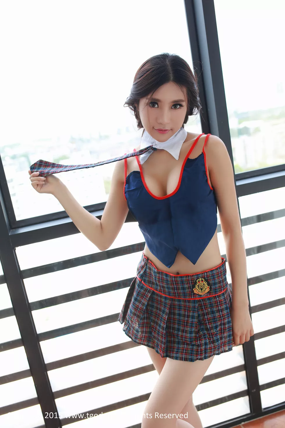 [TGOD推女神]2015.01.23_嫩模绮里嘉Ula校花的英伦女王范红色丁字裤诱惑写真80P