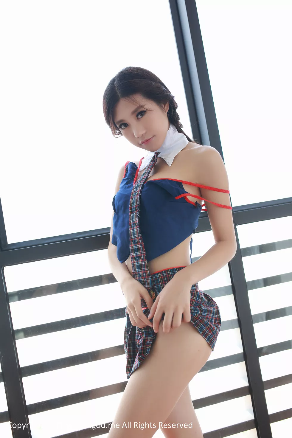 [TGOD推女神]2015.01.23_嫩模绮里嘉Ula校花的英伦女王范红色丁字裤诱惑写真80P