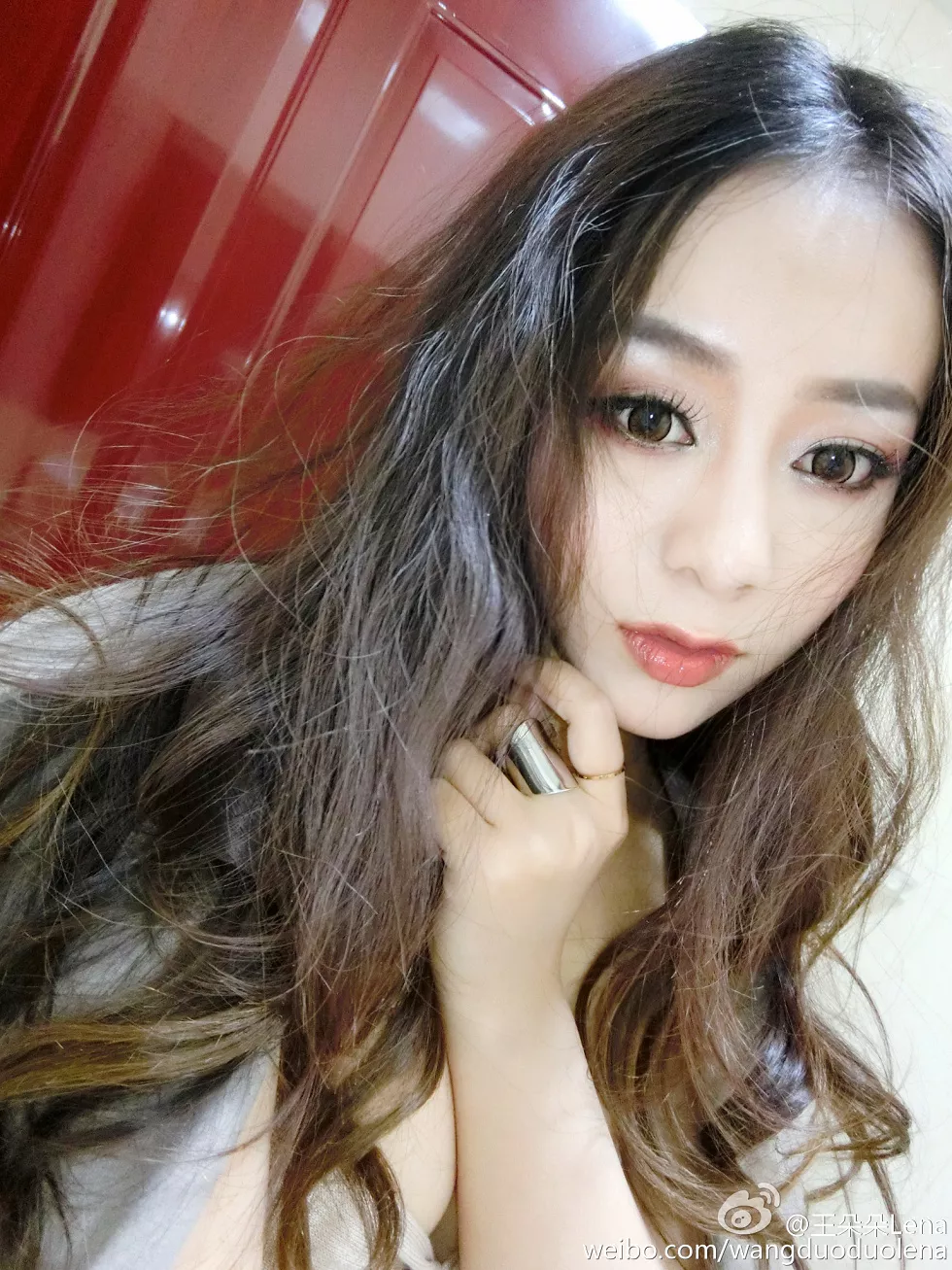 甜美尤物王朵朵Lena火爆身材童颜巨乳性感微博写真498P