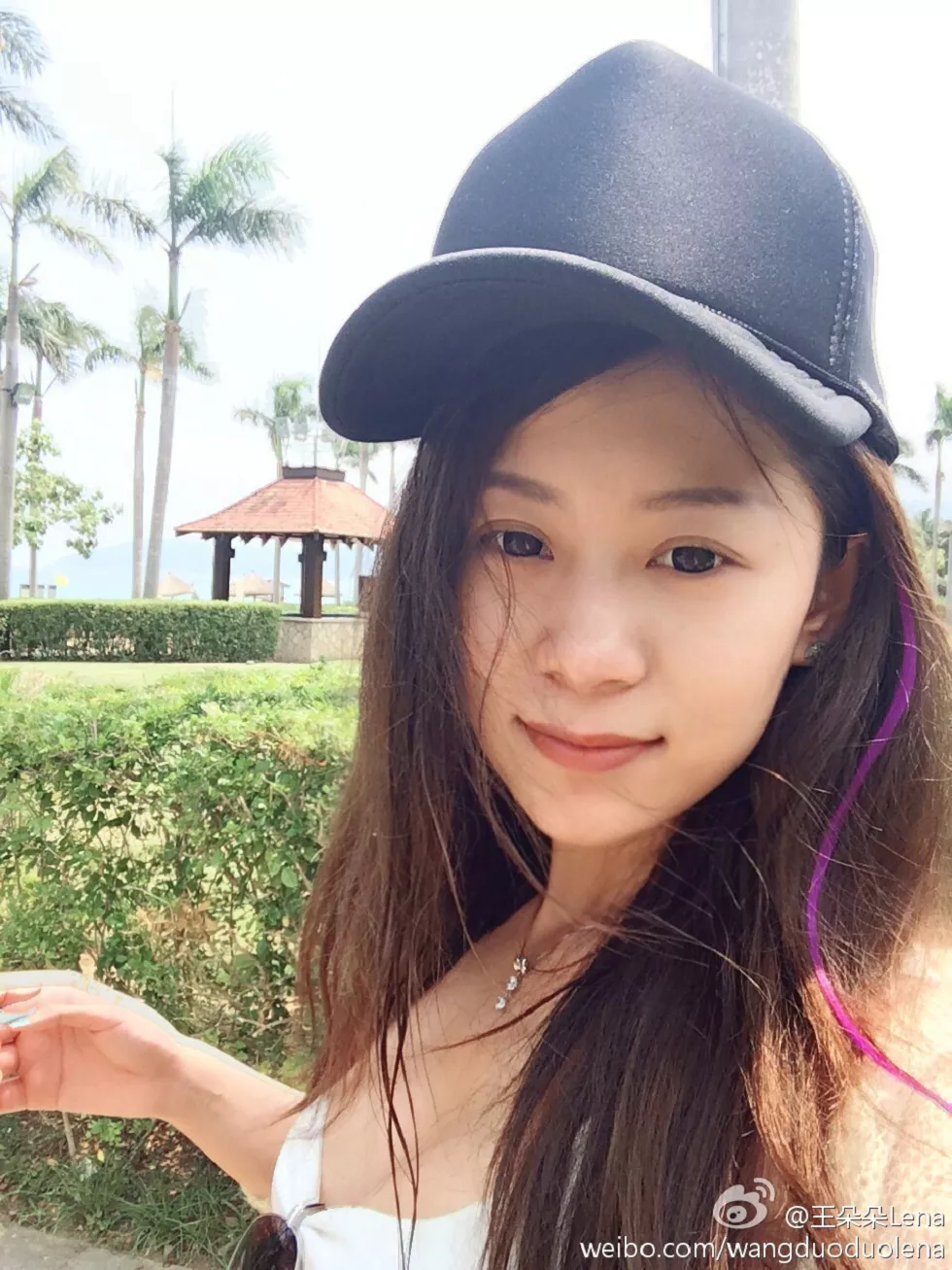 甜美尤物王朵朵Lena火爆身材童颜巨乳性感微博写真498P