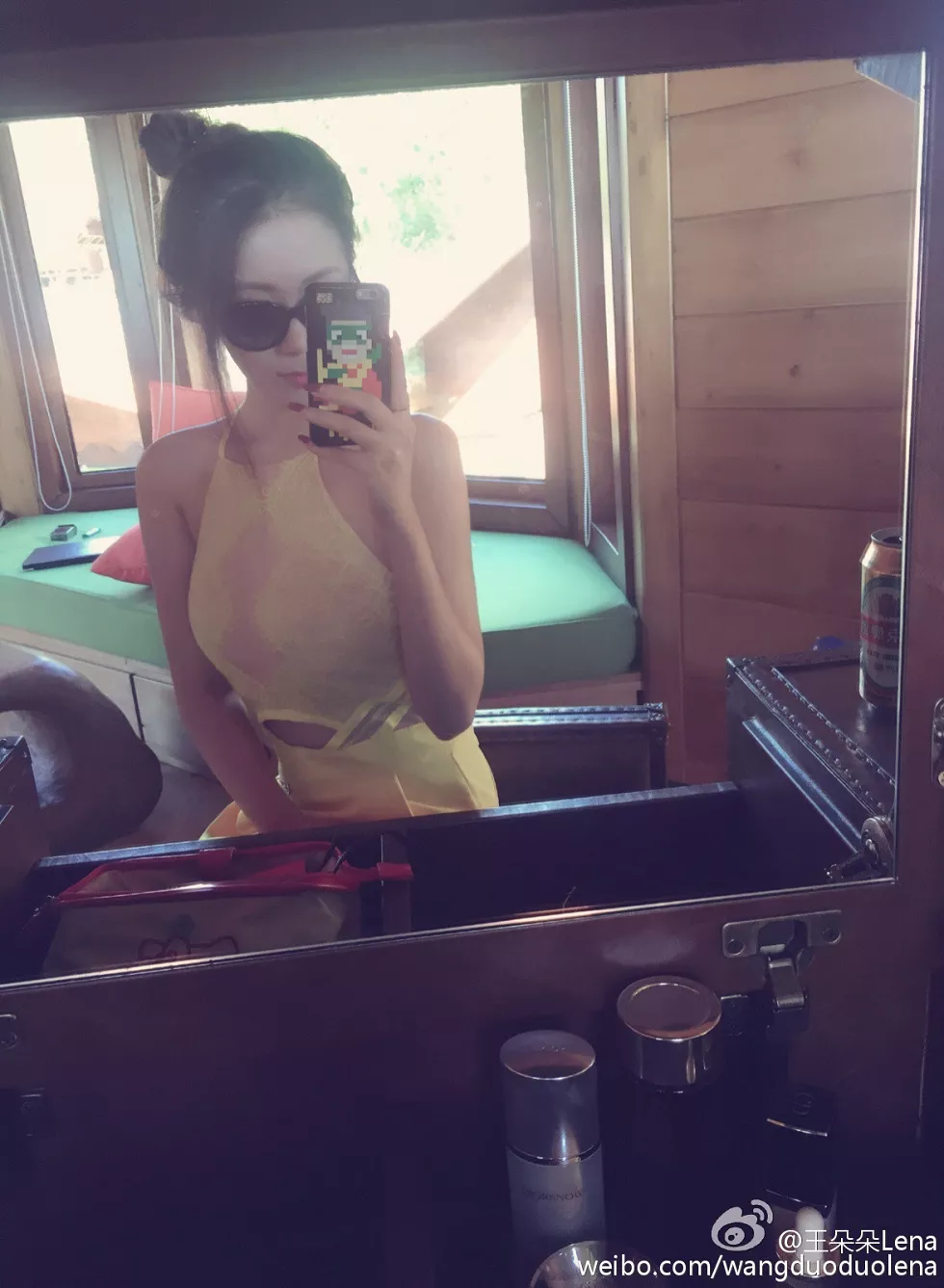 甜美尤物王朵朵Lena火爆身材童颜巨乳性感微博写真498P
