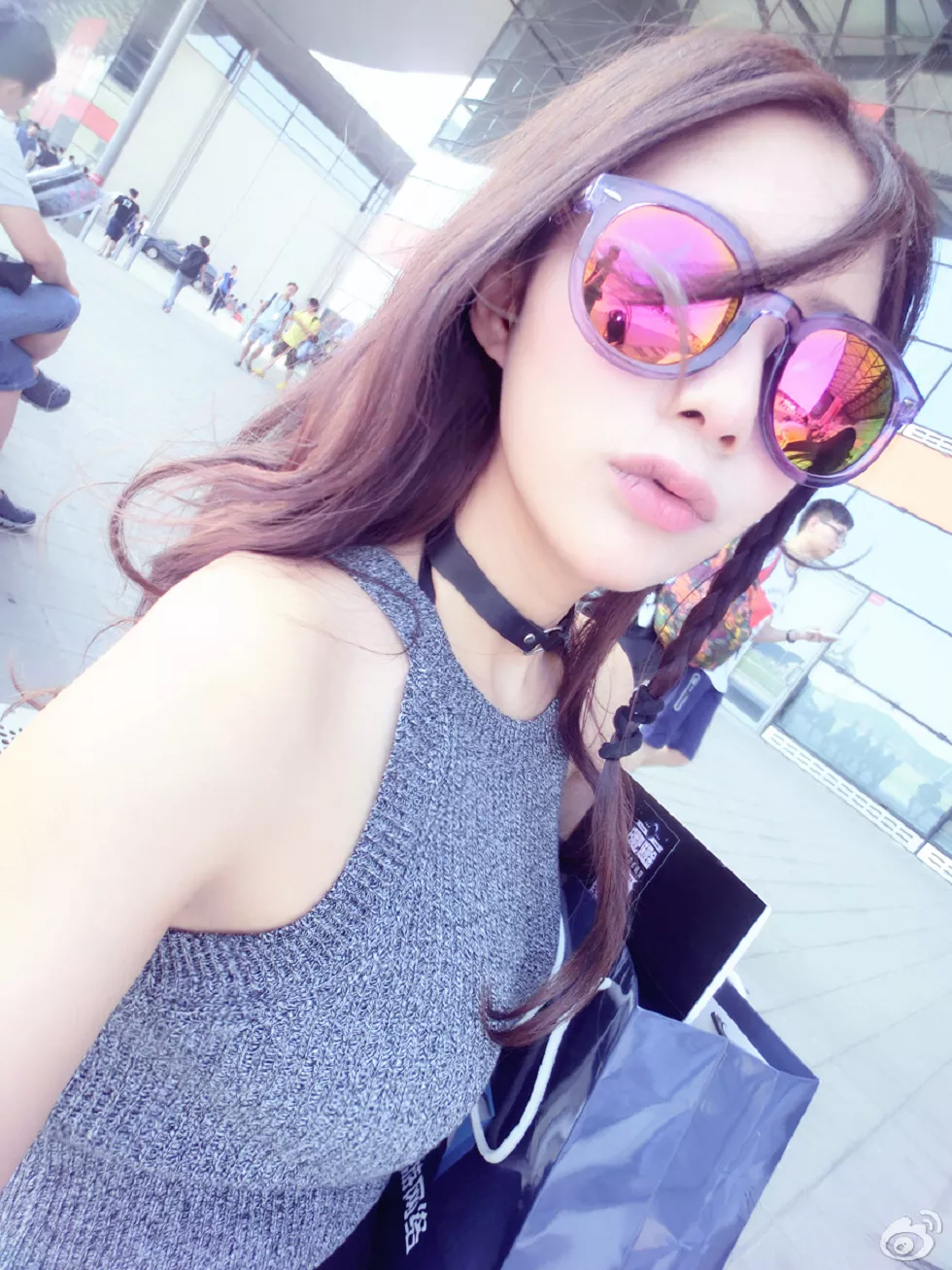 甜美尤物王朵朵Lena火爆身材童颜巨乳性感微博写真498P