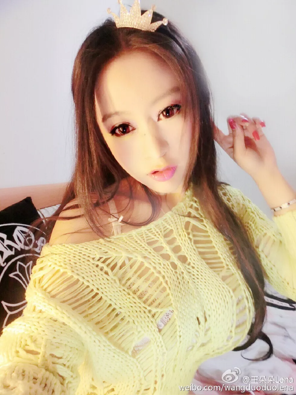 甜美尤物王朵朵Lena火爆身材童颜巨乳性感微博写真498P