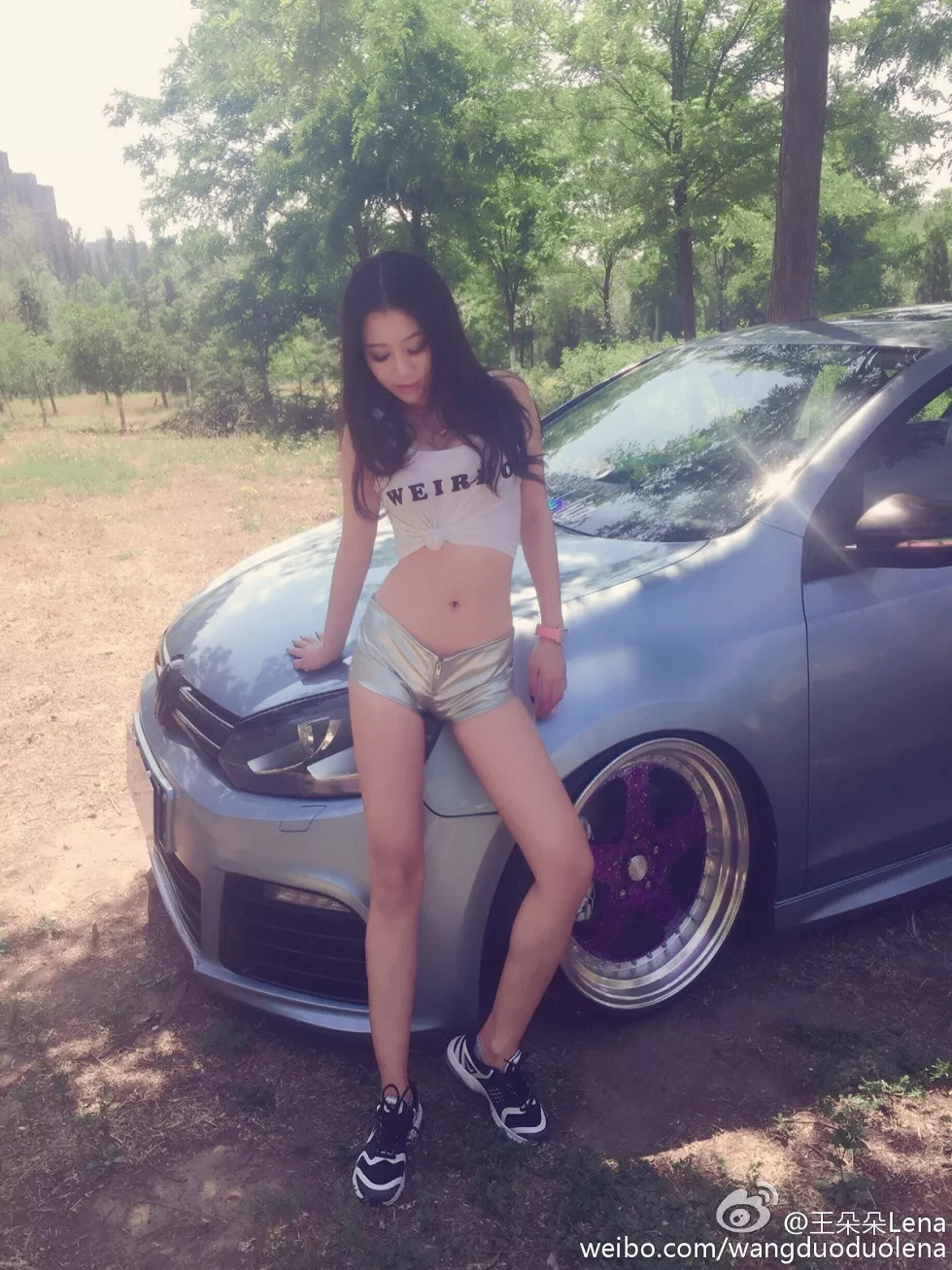 甜美尤物王朵朵Lena火爆身材童颜巨乳性感微博写真498P