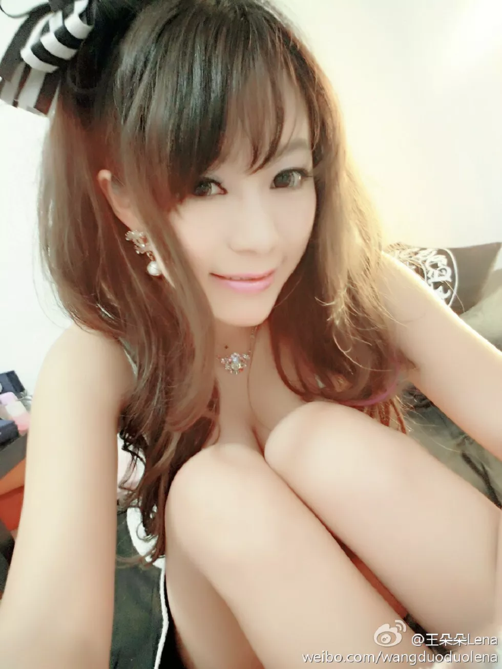 甜美尤物王朵朵Lena火爆身材童颜巨乳性感微博写真498P