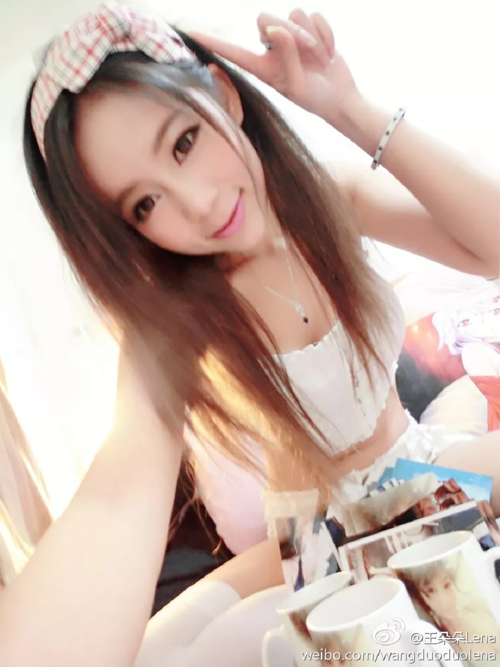甜美尤物王朵朵Lena火爆身材童颜巨乳性感微博写真498P