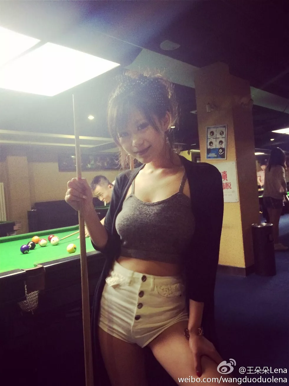 甜美尤物王朵朵Lena火爆身材童颜巨乳性感微博写真498P