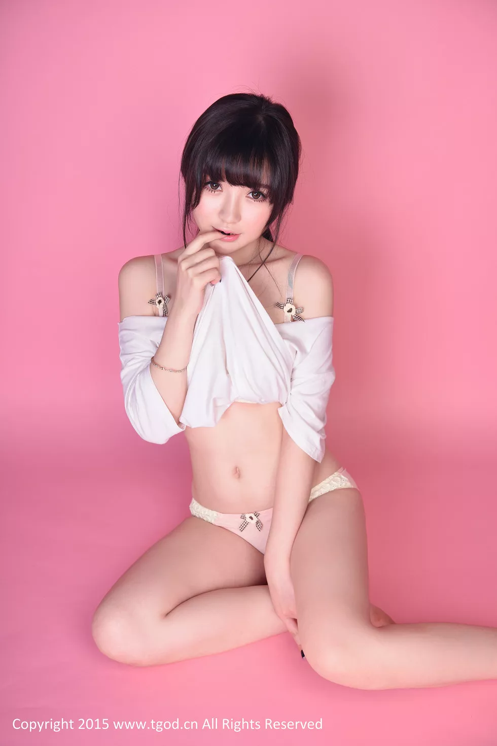 [TGOD推女神]2015.07.10_嫩模米妮mini性感内衣迷人豪乳完美身材写真41P