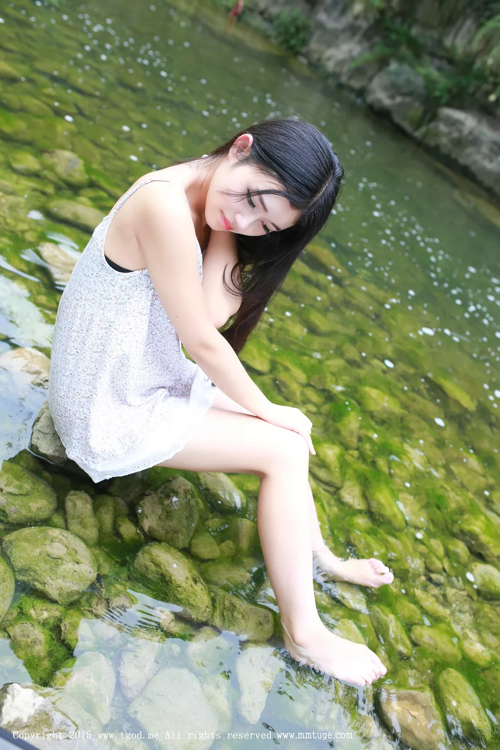 [TGOD推女神]2015.08.20_嫩模果味包子空山新雨后系列二清纯迷人写真44P