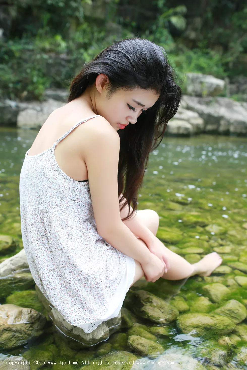 [TGOD推女神]2015.08.20_嫩模果味包子空山新雨后系列二清纯迷人写真44P