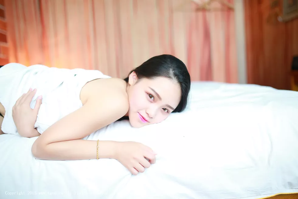 [TGOD推女神]2015.09.05_嫩模佩佩Cassie黑色蕾丝小内裤性感小野兽写真54P