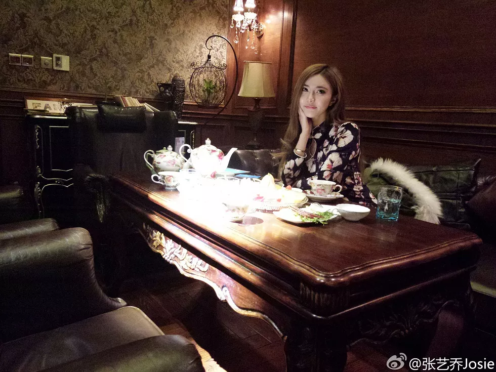 嫩模张艺乔josie完美身材海量微博卖萌性感写真275P