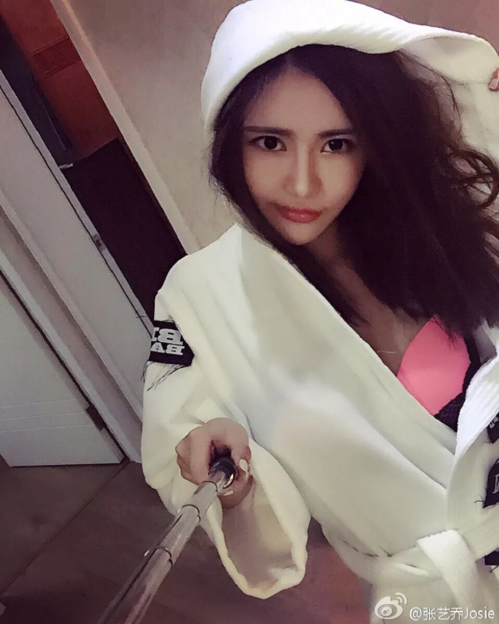 嫩模张艺乔josie完美身材海量微博卖萌性感写真275P